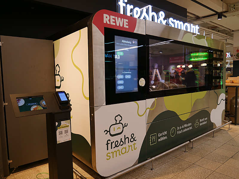 Der Roboter Koch von außen